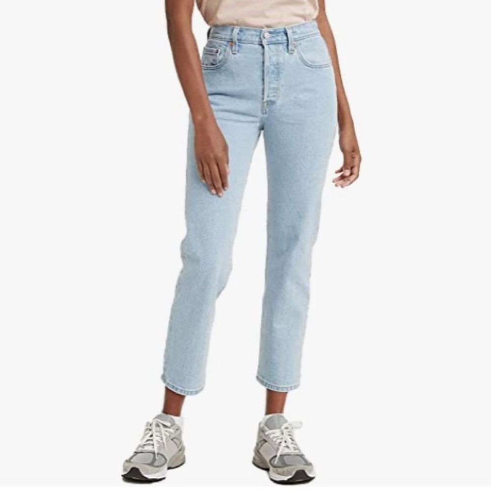 Levi's Ankle Cropped Jeans
